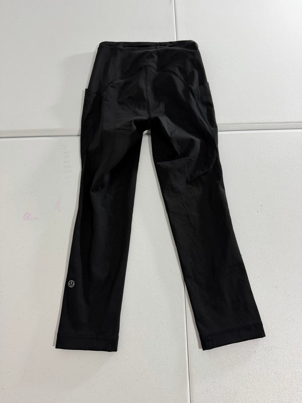 Lululemon Fast and Free High Rise Crop 19" Size 2 Black Pockets Running Tight